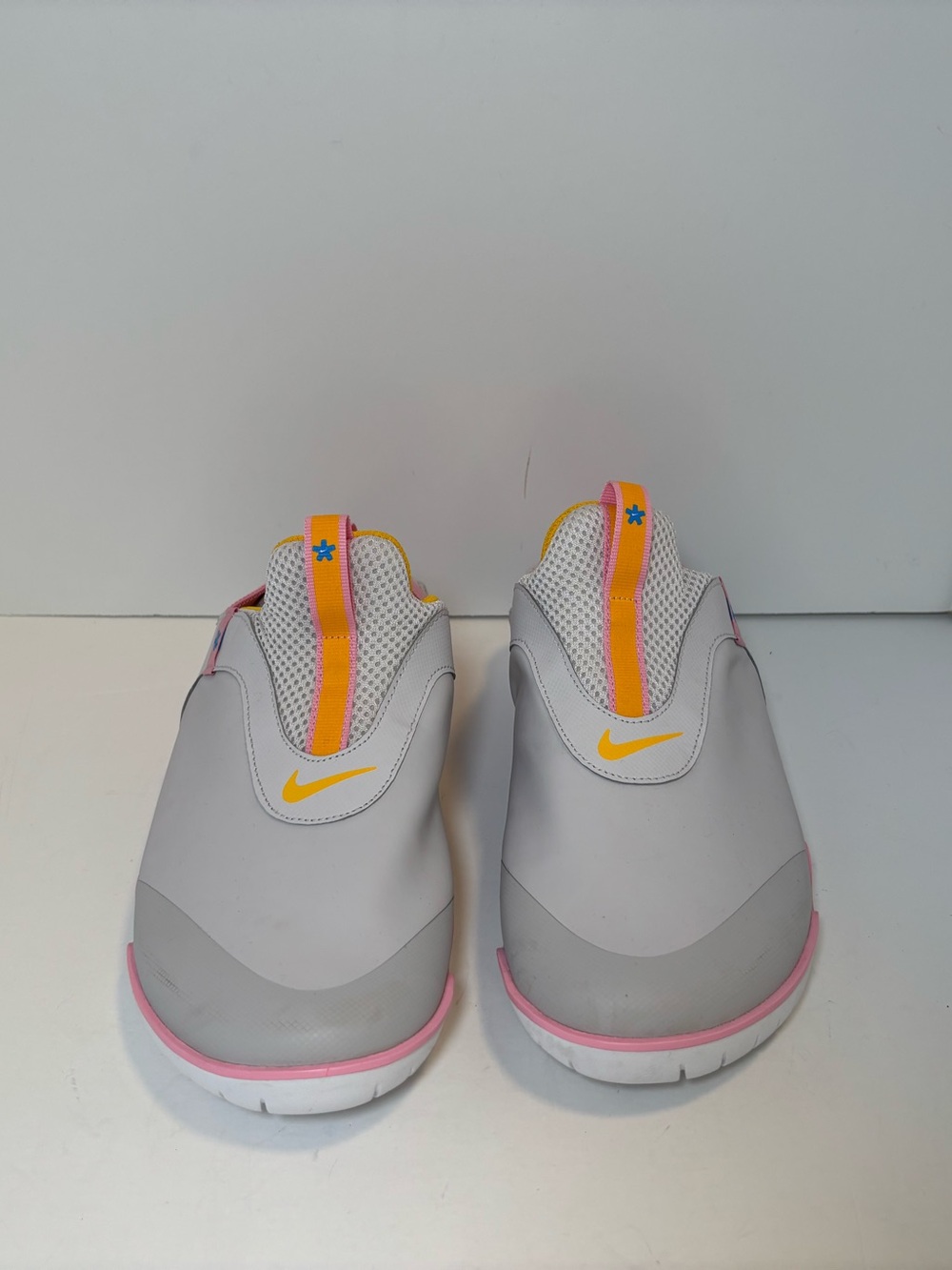 Nike Zoom Pulse Nurse Medical shoes white, orange, & pink